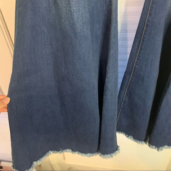 Vibrant Ripped Knee Bell Bottom Jeans 3X USA New - Picture 2 of 4